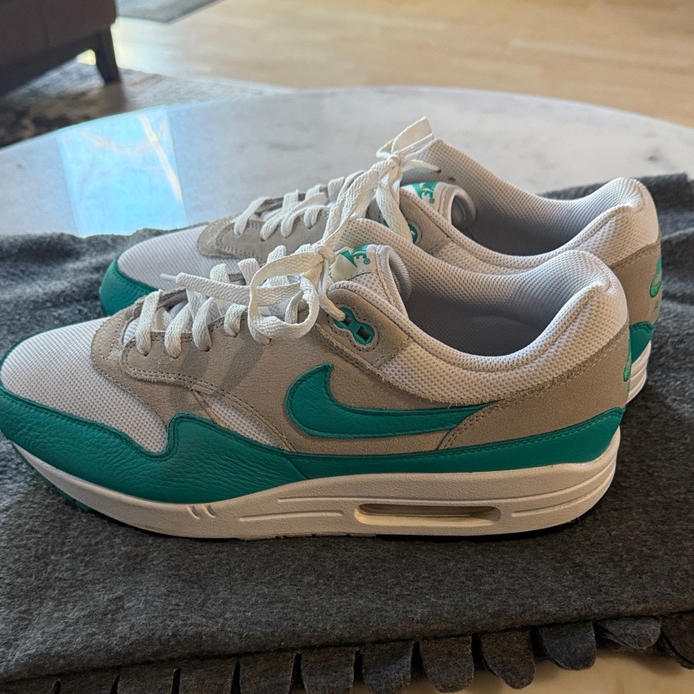 Nike Air Max 1 White and Teal Sneakers Men’s Size 12